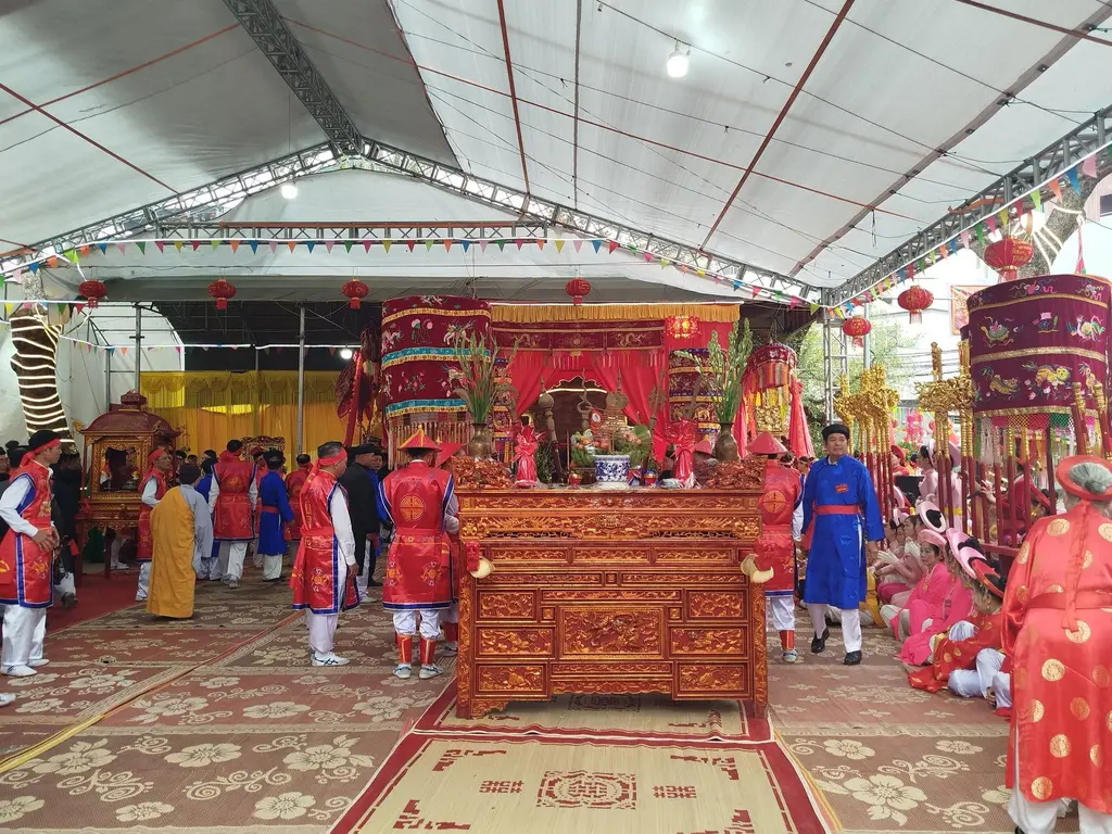 Khuôn viên Hội đình Bắc Lãm