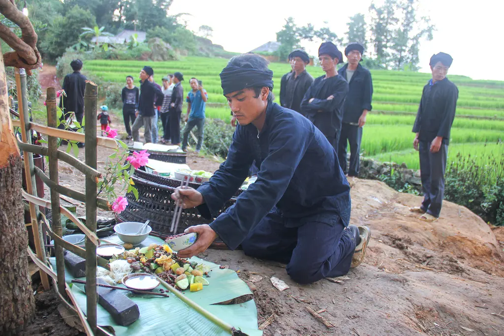 Nghi lễ cúng thần linh tại Lễ hội Khô già già dân tộc Hà Nhì