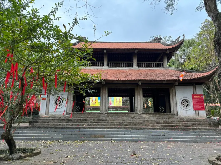 Tam quan cổng Chùa Đọi Sơn