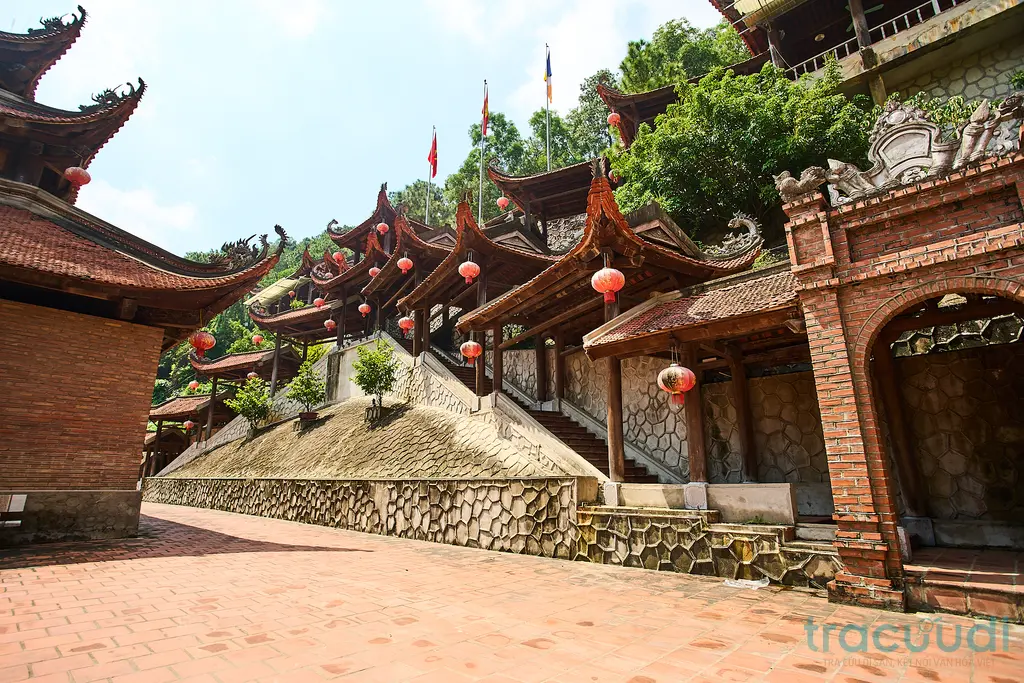 Không gian cảnh quan di tích Chùa Non Nước