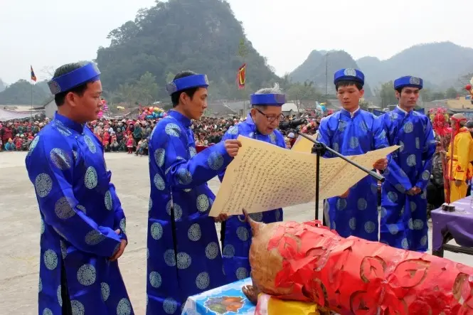 Thực hiện Lễ tế theo phong tục tại Lễ hội Chùa Sùng Phúc
