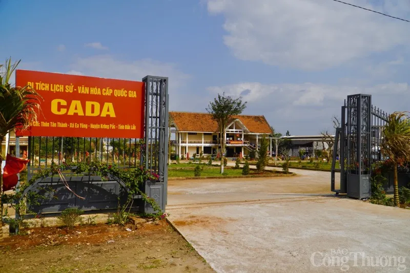 Cổng vào khu đồn điền Cada