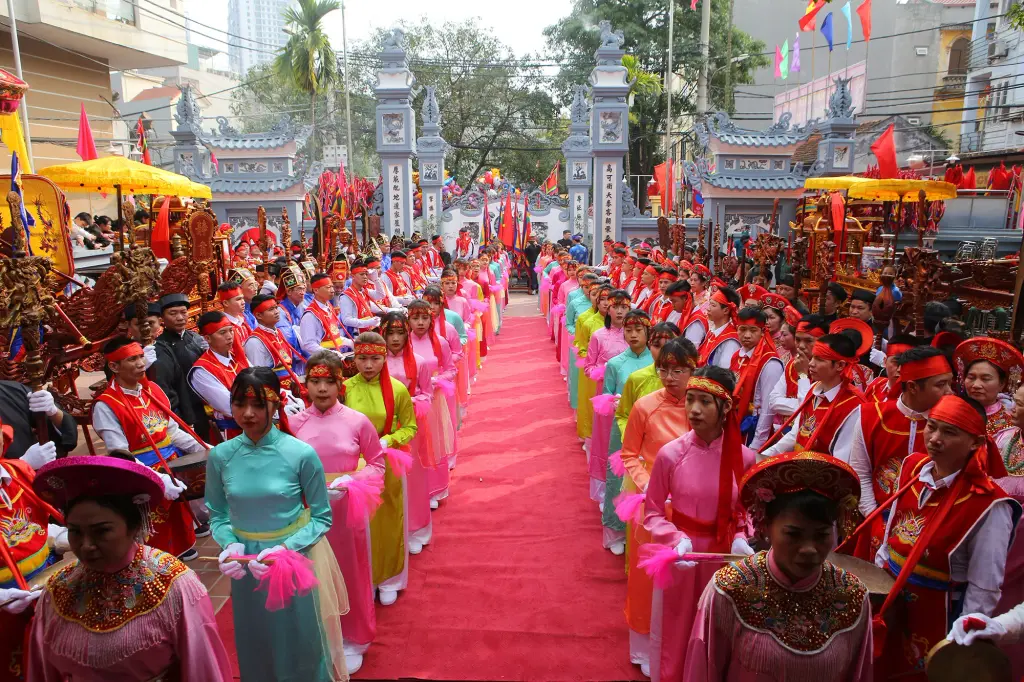 Khuôn viên Hội đình Phú Đô