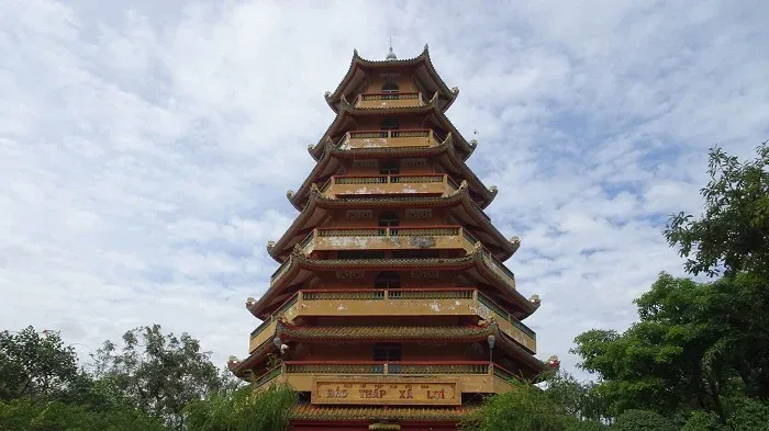Bảo Tháp Xá Lợi tại Chùa Giác Lâm