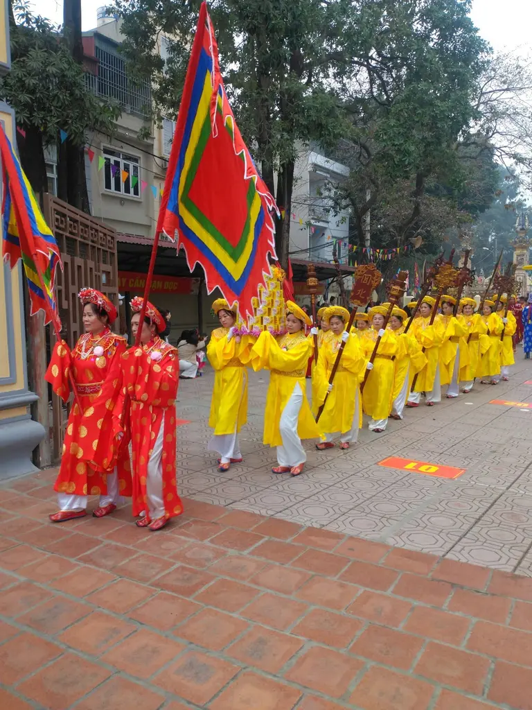 Đoàn rước Hội đình Mộ Lao