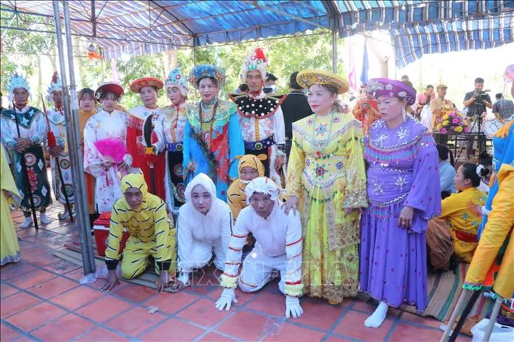 Đoàn cúng Lễ hội Am Chúa