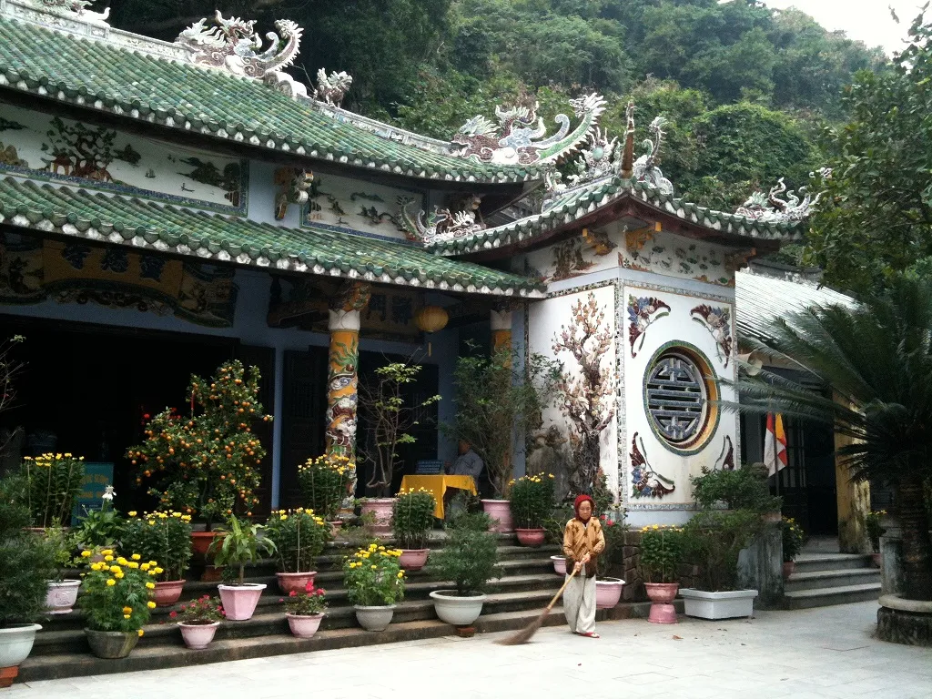 Không gian cảnh quan Chùa Tam Thai