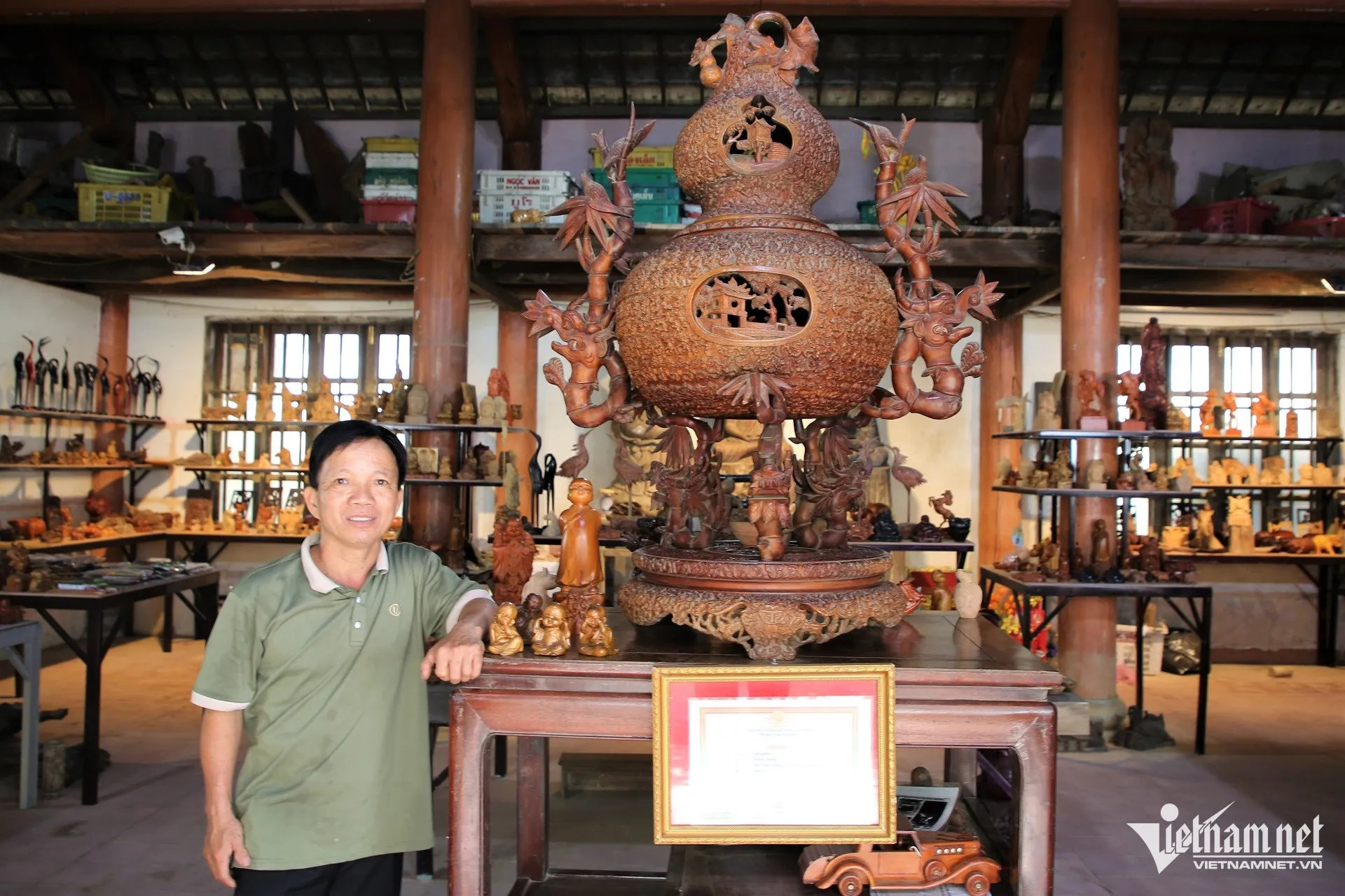 Nghệ nhân Huỳnh Sướng, truyền nhân đời thứ 13 của gia tộc làm mộc ở Hội An