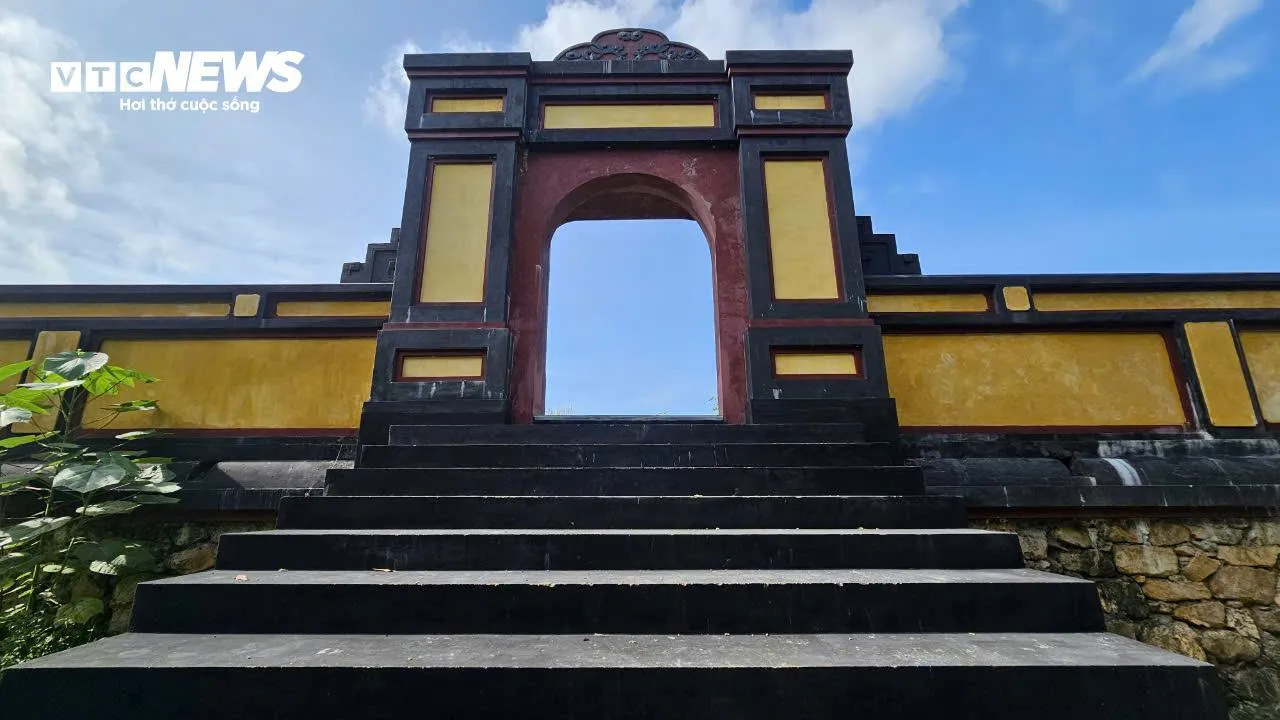 Cổng Lăng Thoại Thánh