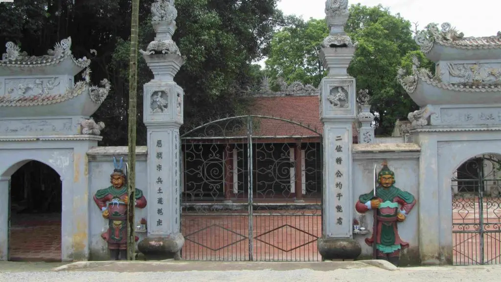 Cổng Đền Cót
