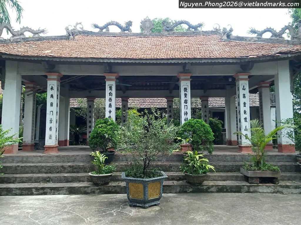 Khung cảnh yên tĩnh tại Chùa Giai Sơn