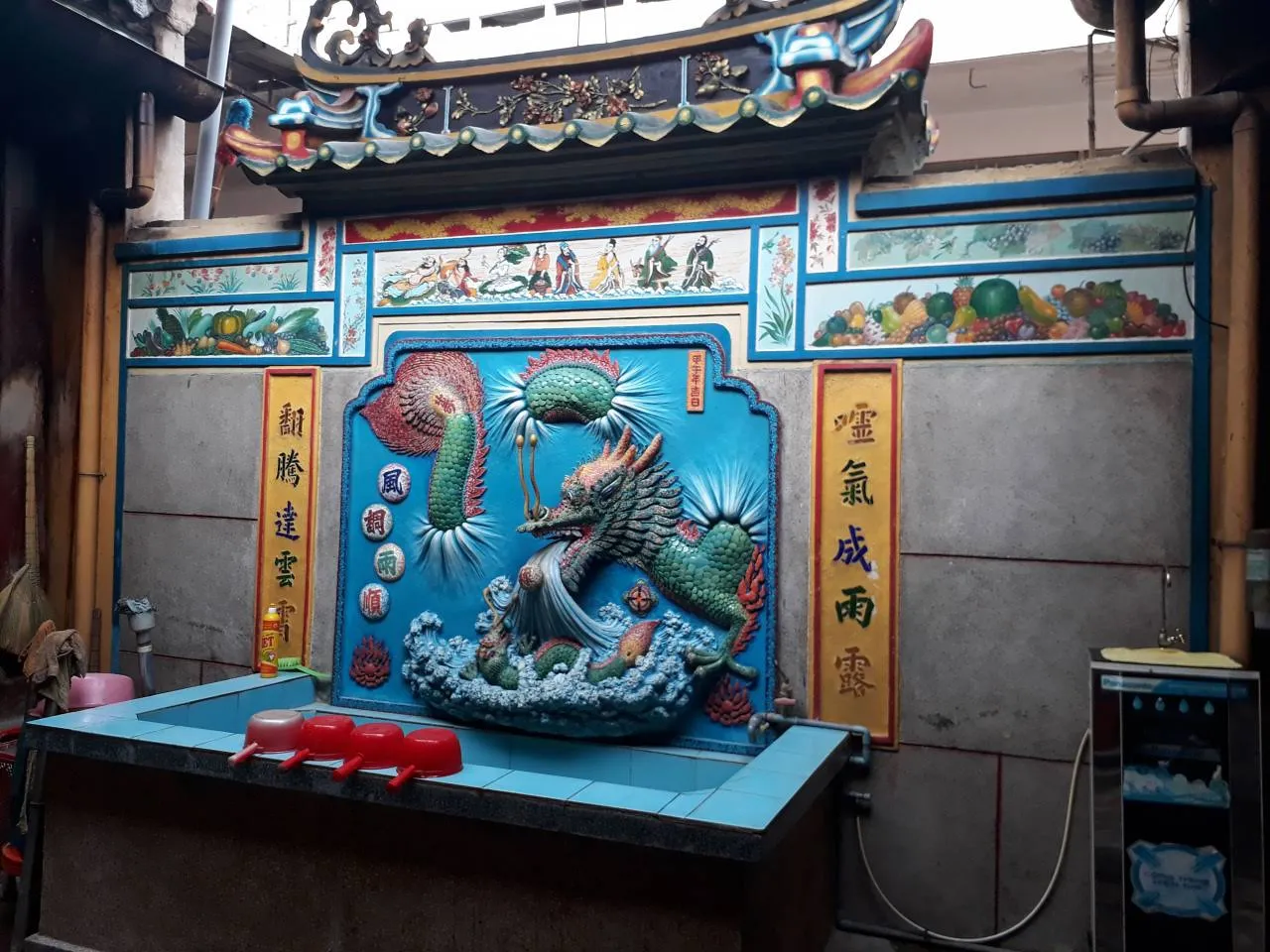 Cảnh quan bên trong di tích Thiên Hậu Cung