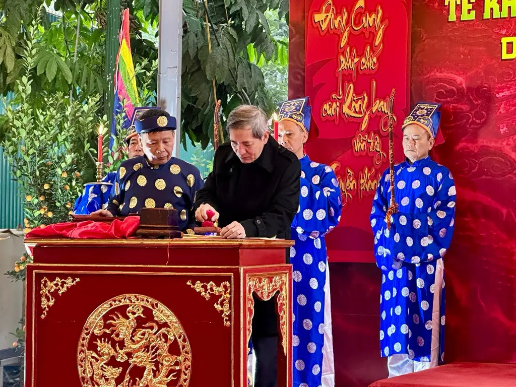 Lễ khai ấn tại Hội đền Voi Phục