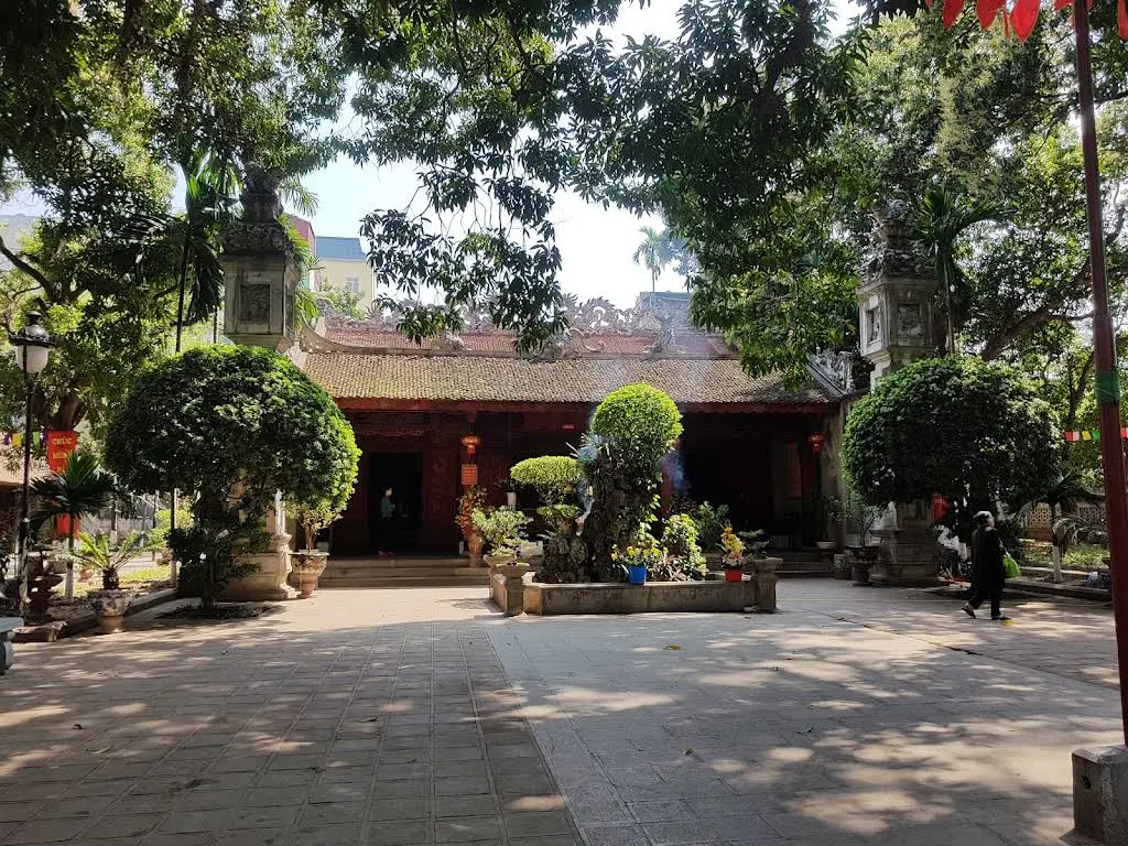 Cảnh quan di tích Đền Thuỵ Khuê