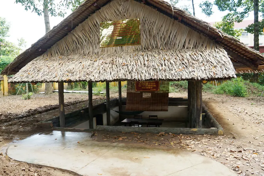 Phục dựng Nhà làm việc của Nguyễn Thị Định ở căn cứ tà Thiết trong khu lưu niệm
