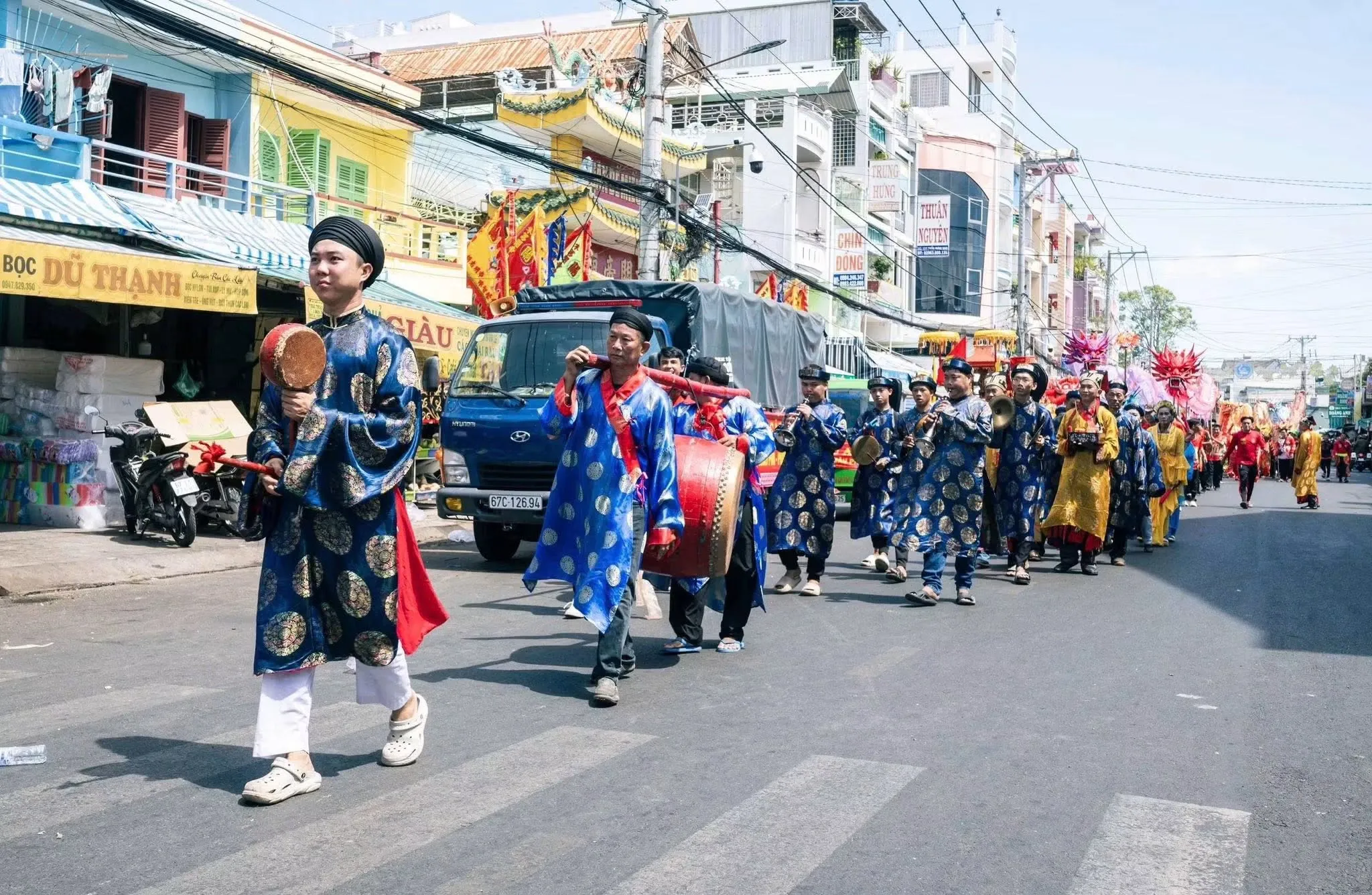 Lễ rước tại Lễ Thỉnh Sắc thần Đình Châu Phú