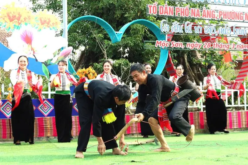 Diễn lại tích xưa tại Lễ hội Hết Chá