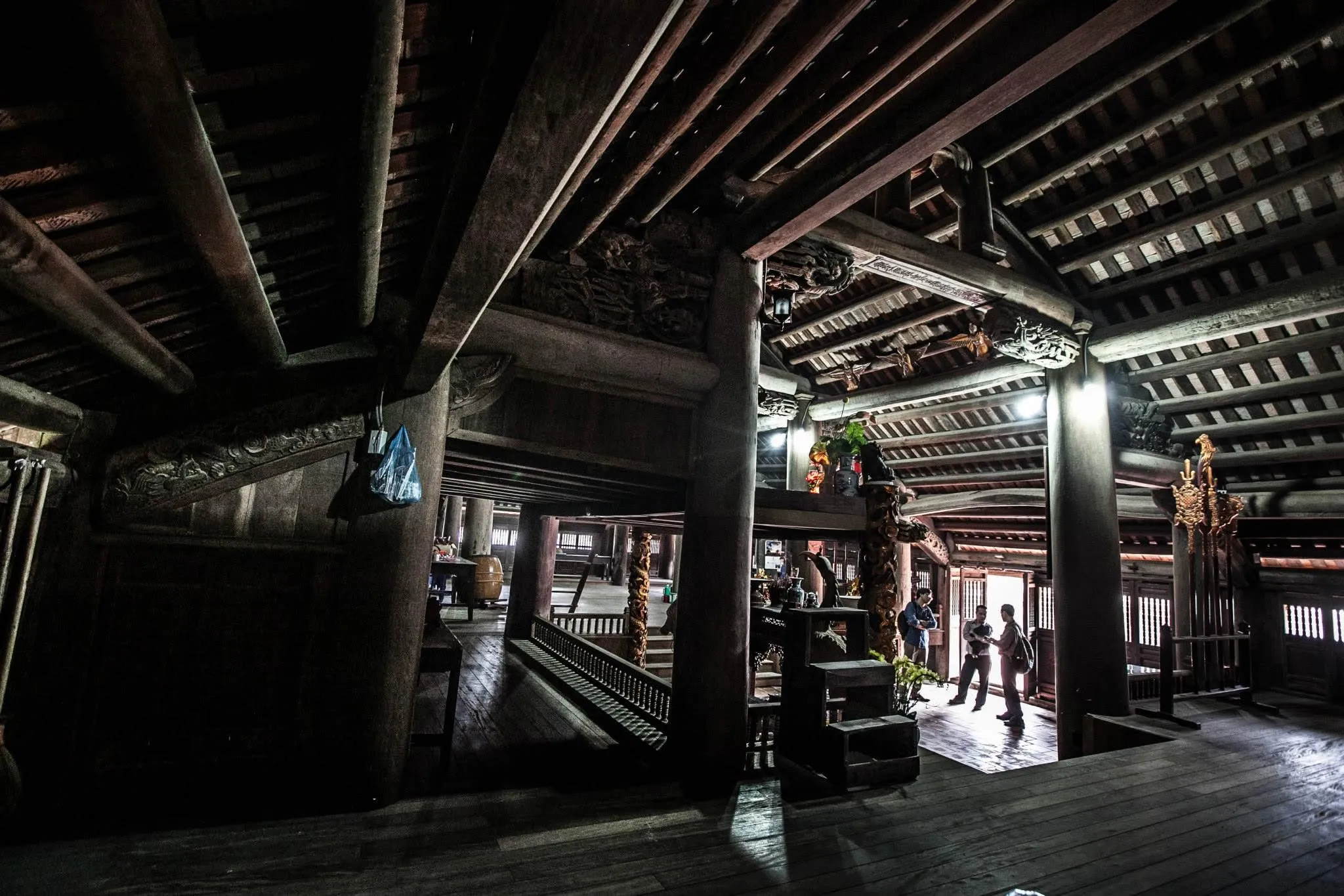 Kiến trúc bên trong đình Tường Phiêu