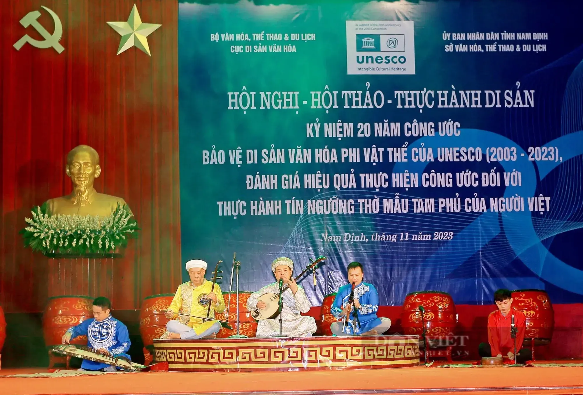 Nghệ nhân Bùi Quốc Thi thường xuyên có những buổi tham gia diễn xướng để làm tư liệu cho việc thực hành tín ngưỡng thờ Mẫu tam phủ của người Việt.