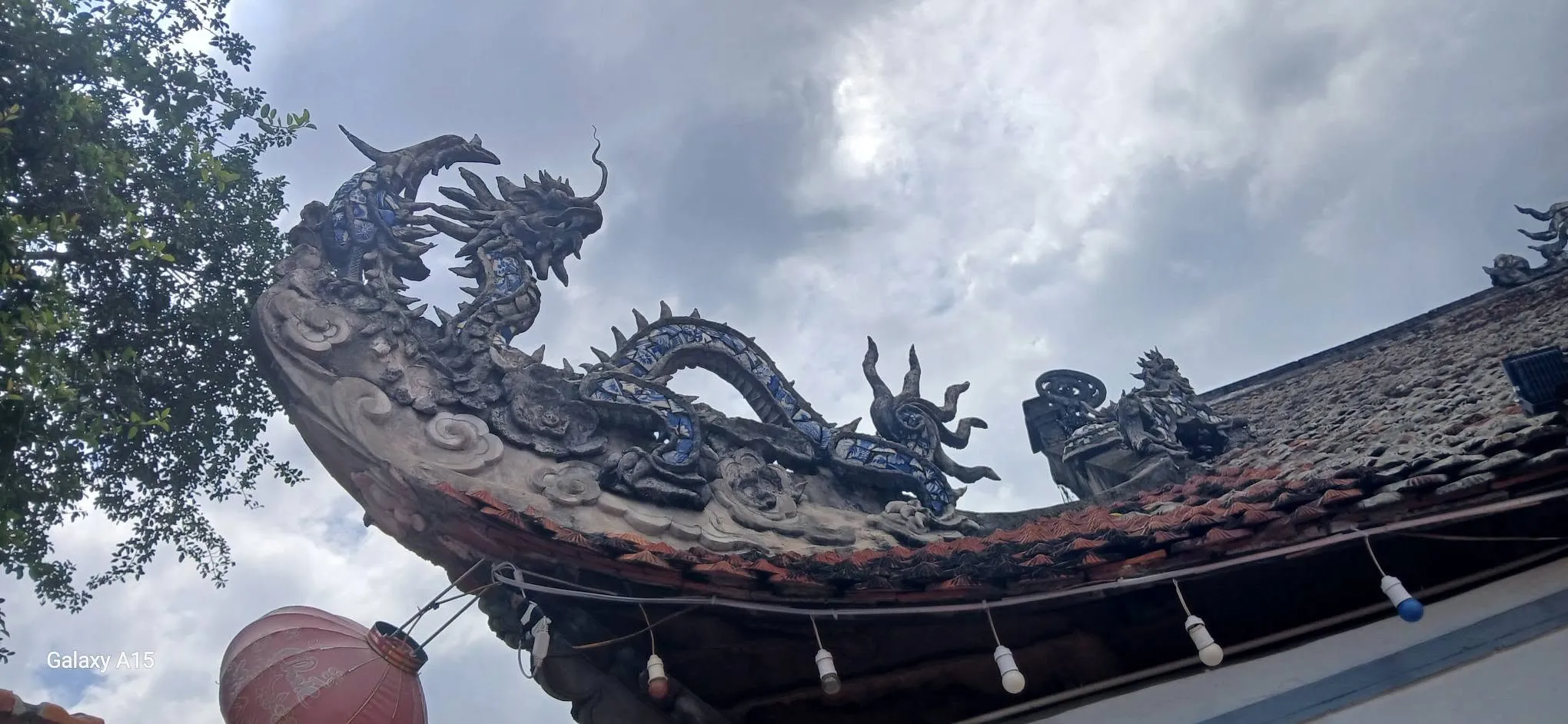 Mái đao đình làng Chúc Sơn