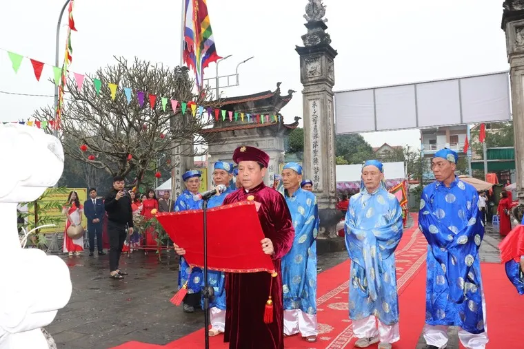 Đọc chúc văn tại Lễ hội đền Ngô Tướng Công
