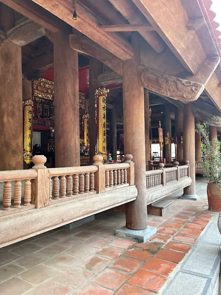 Cảnh quan Đình Cam Đà