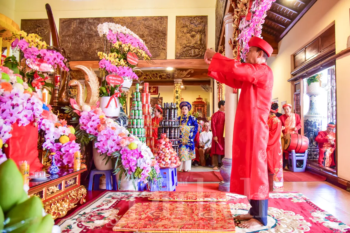 Lễ dâng hương tại Lễ giỗ Trần Hưng Đạo