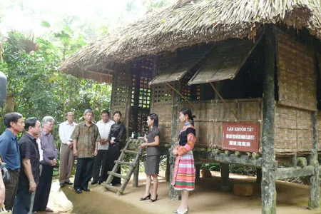 Cảnh quan Nơi Ở Và Làm Việc Của Đại Tướng Võ Nguyên Giáp Tại Keo En (1953-1954)