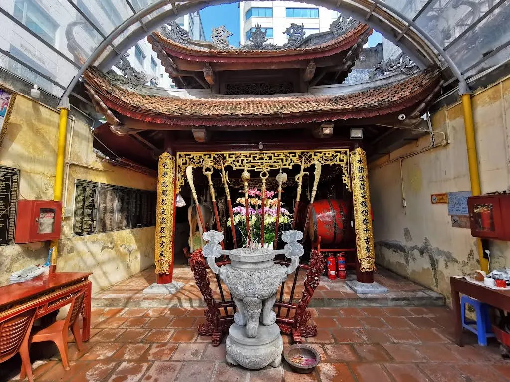 Cảnh quan kiên trúc Đình Ngọc Khánh