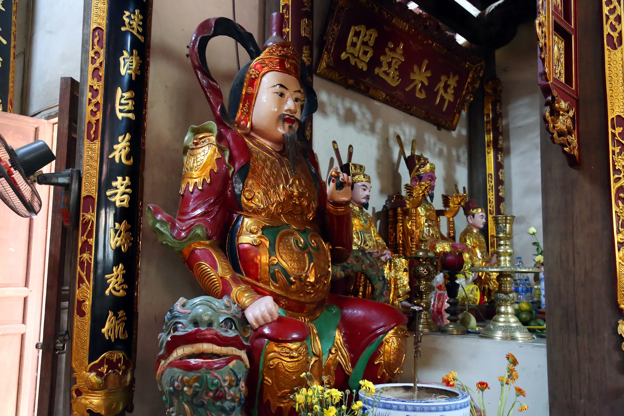 Tượng hộ pháp chùa Thanh Lâm