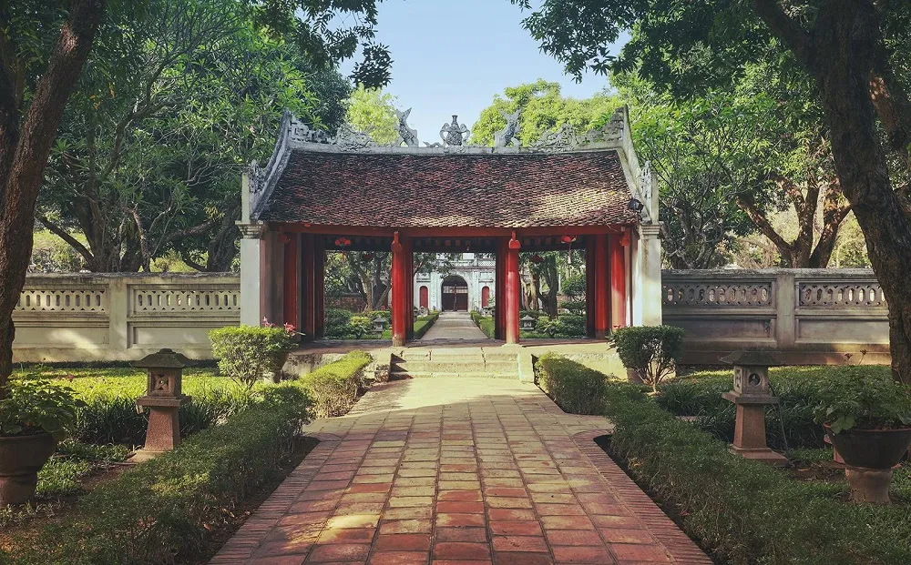 Đại Trung Môn tại Văn Miếu - Quốc Tử Giám