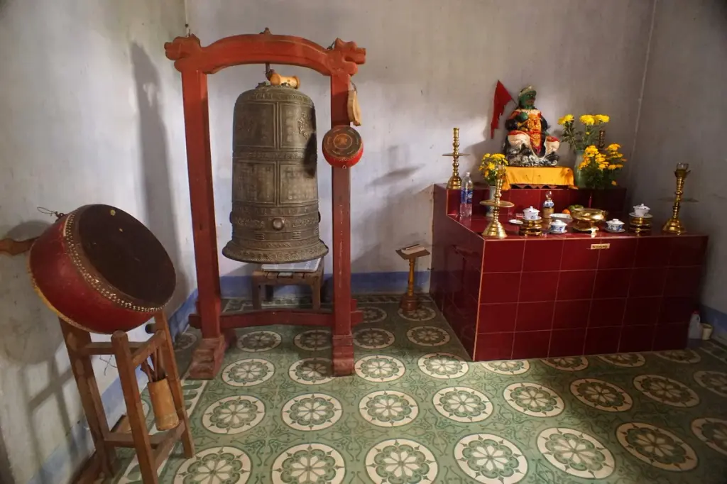 Chuông cổ tại Chùa Từ Quang