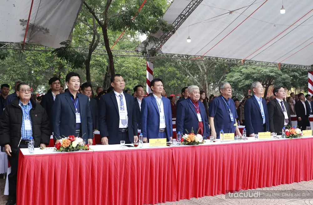 Đại biểu dự lễ khai mạc Hội đền Hả