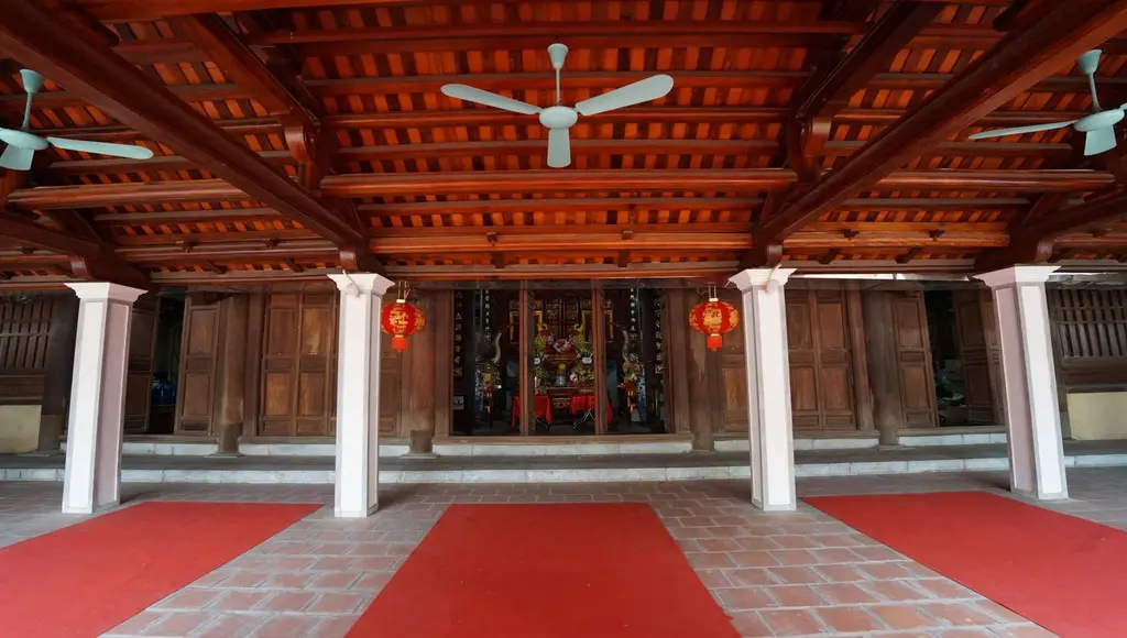 Không gian cảnh quan di tích Đình La Cả