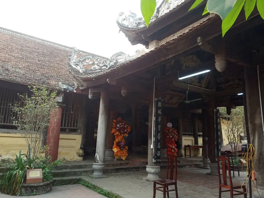 Mái đao đình làng Cống Xuyên