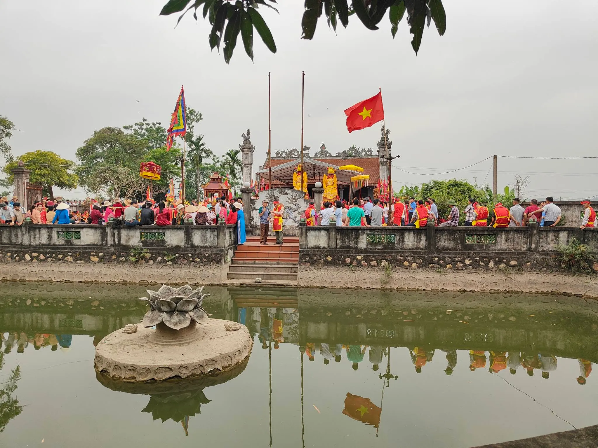 Quang cảnh Lễ hội đình Ninh Xá