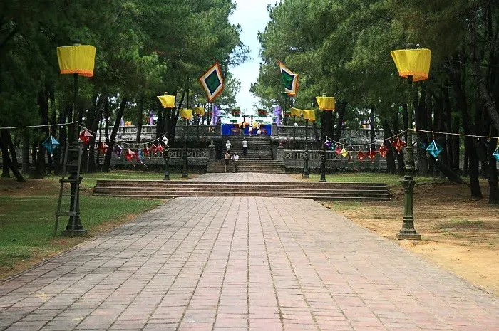Lối lên Đàn Nam Giao