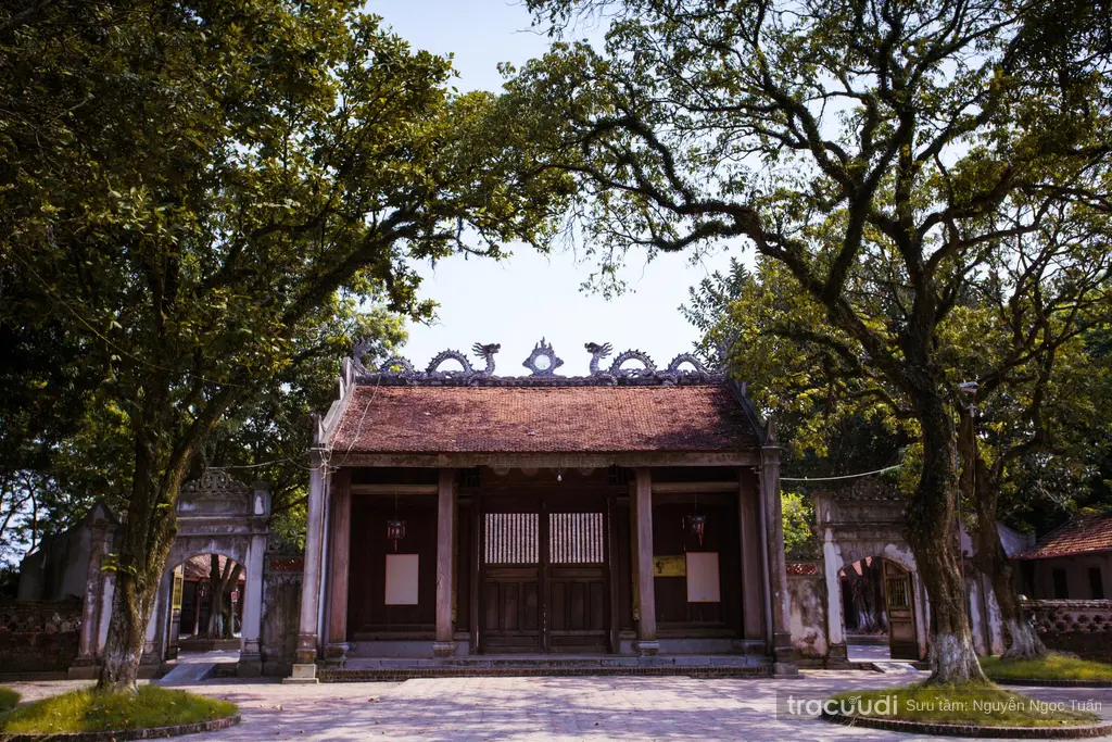 Không gian cảnh quan di tích Đền Chử Đồng Tử - Tiên Dung