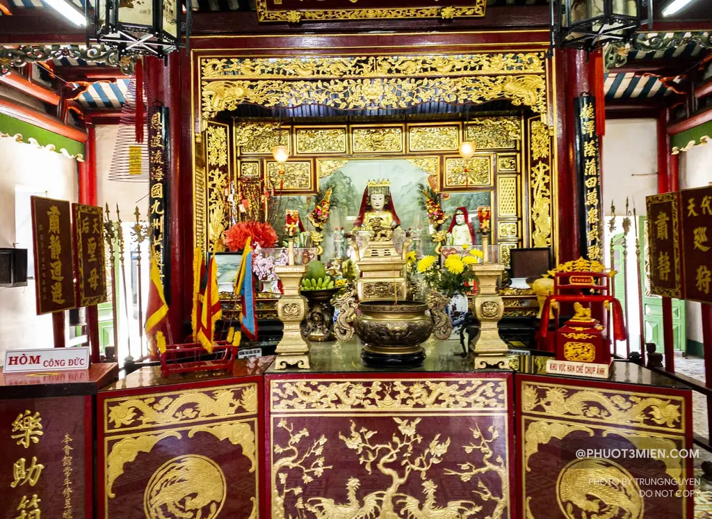 Không gian bên trong Hội quán Phúc Kiến