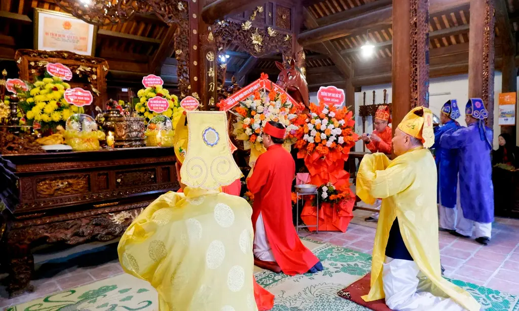 Đại tế trong Lễ hội đền Vua Mai