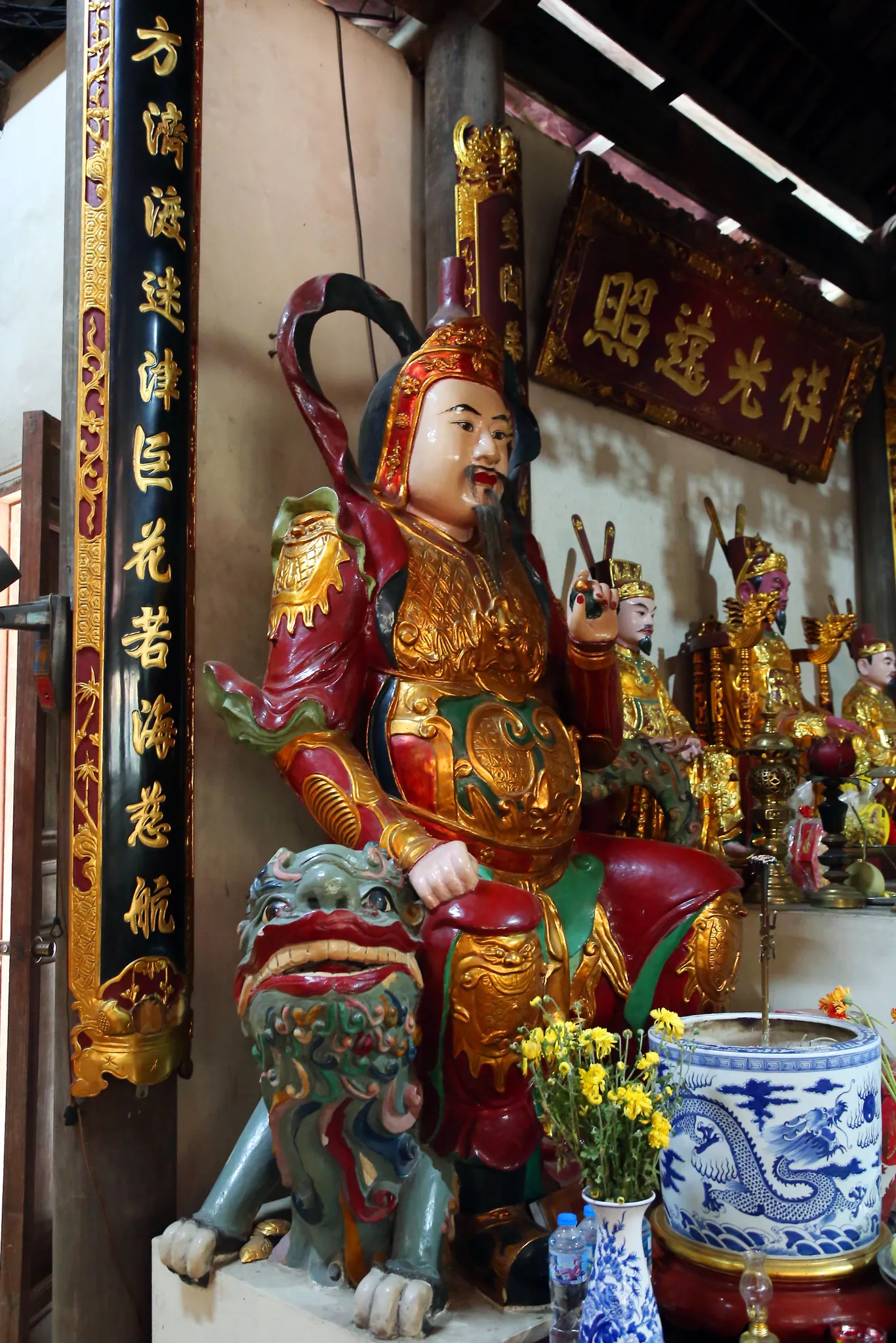 Tượng hộ pháp chùa Thanh Lâm