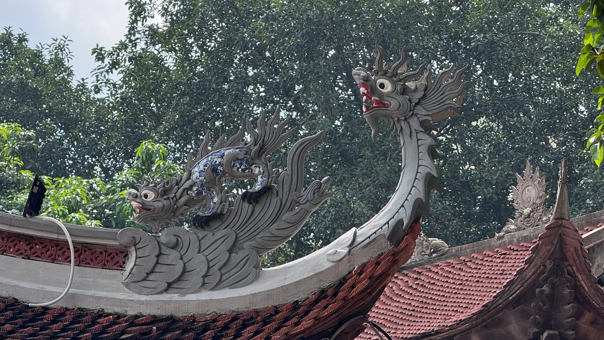 Mái đao đình Kiều Mai