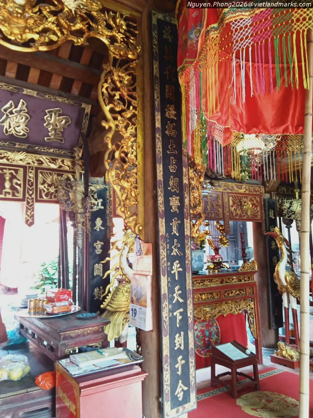 Không gian bên trong Đền Giang Xá