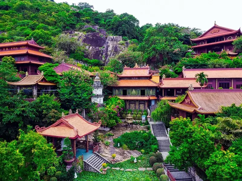 Tổng thể Chùa Hang