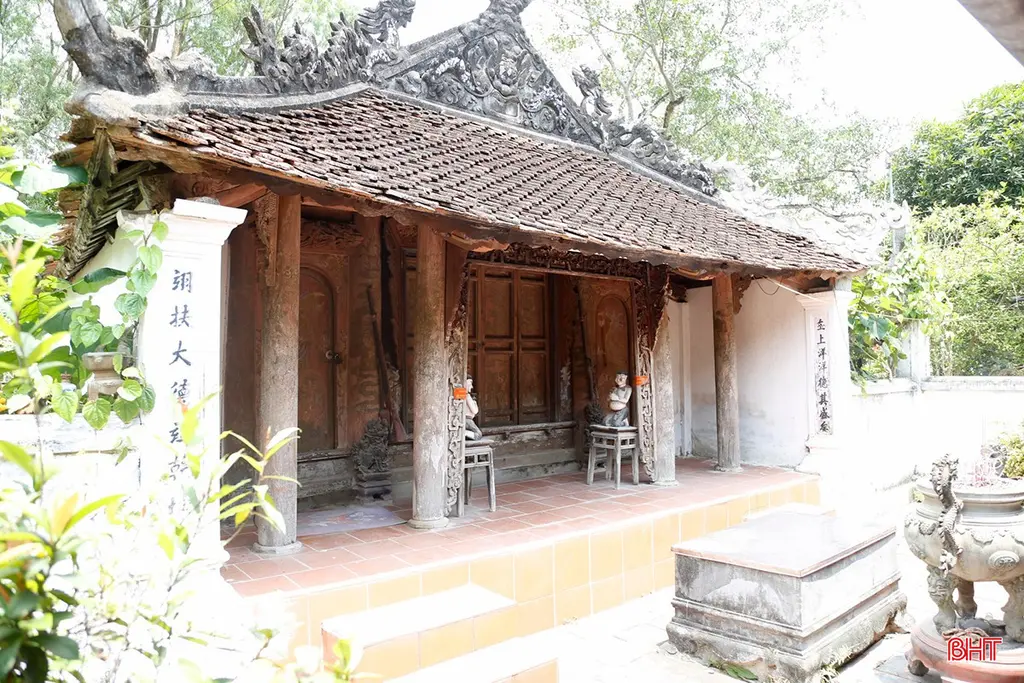 Thượng điện Đền Thái Yên