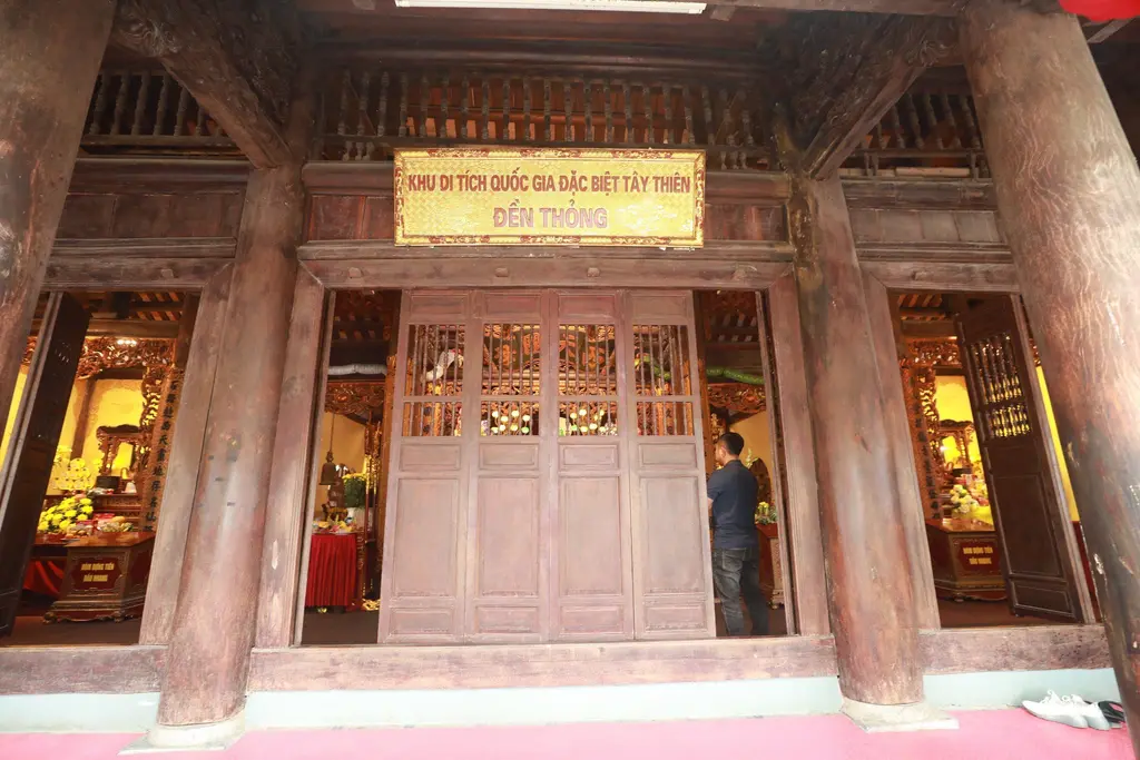 Phía trước khu danh thắng Tây Thiên - Tam Đảo
