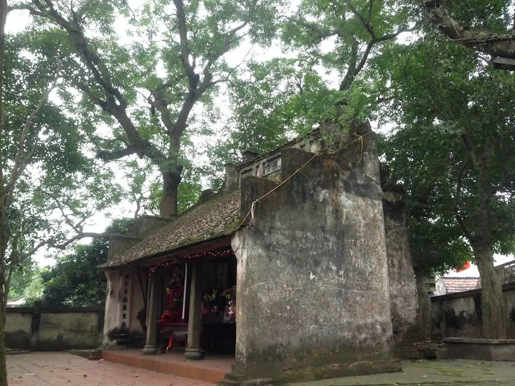 Không gian cảnh quan Đền thờ Tổ nghề khảm Chuồn Ngọ