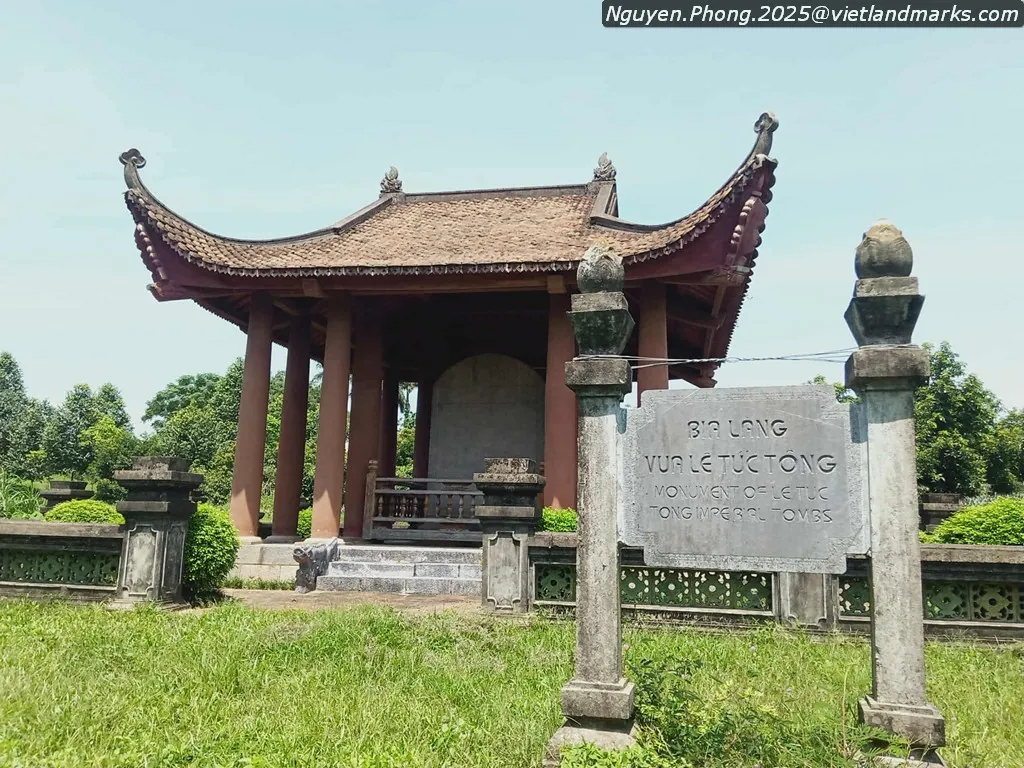 Cảnh quan Lăng Vua Lê Túc Tông