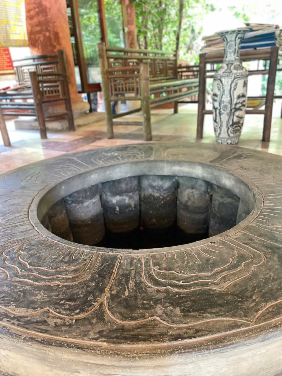 Giếng cổ trong chùa Cổ Lễ