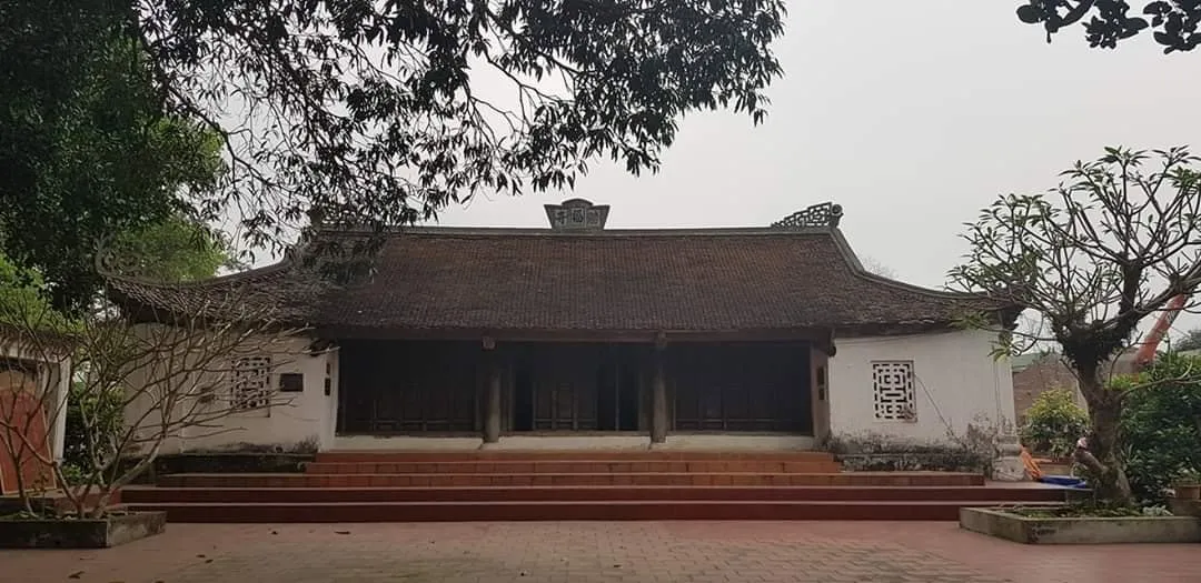 Cảnh quan chính điện di tích Chùa Ngọc Đình